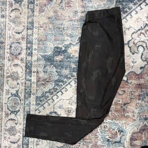 Romeo & Juliet Couture Black Camouflage Leggings
